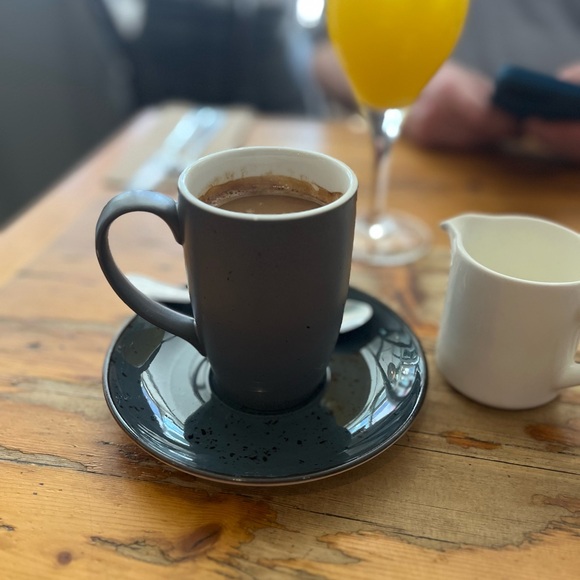 Meet your Posher, Debbie - Picture 1 of 1